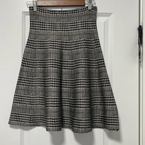Max Studio Houndstooth Plaid sweater skirt black/bone size s/m - Picture 2 of 6